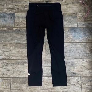LULULEMON BLACK LEGGINGS